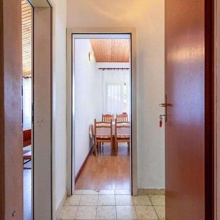 Apartments And Room Pergola Ровин Екстериор снимка
