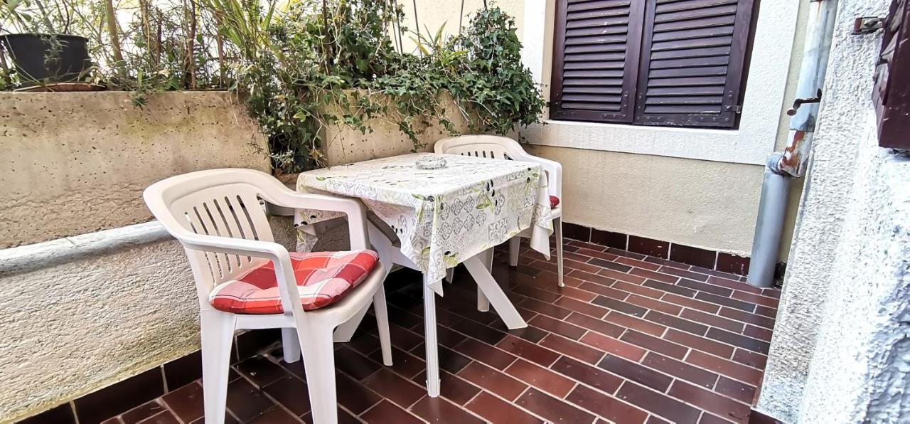 Apartments And Room Pergola Ровин Екстериор снимка