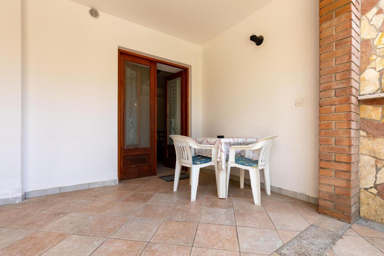 Apartments And Room Pergola Ровин Екстериор снимка