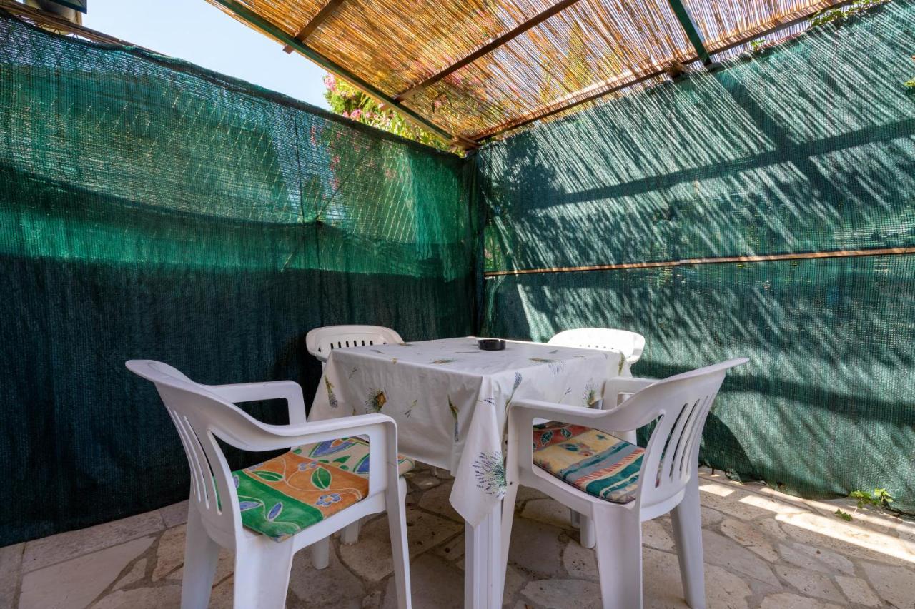 Apartments And Room Pergola Ровин Екстериор снимка