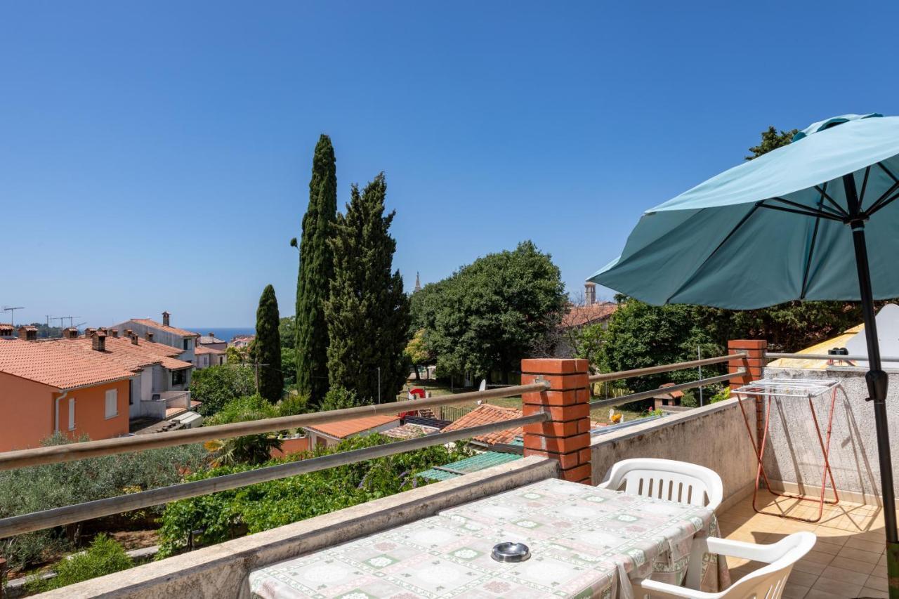 Apartments And Room Pergola Ровин Екстериор снимка